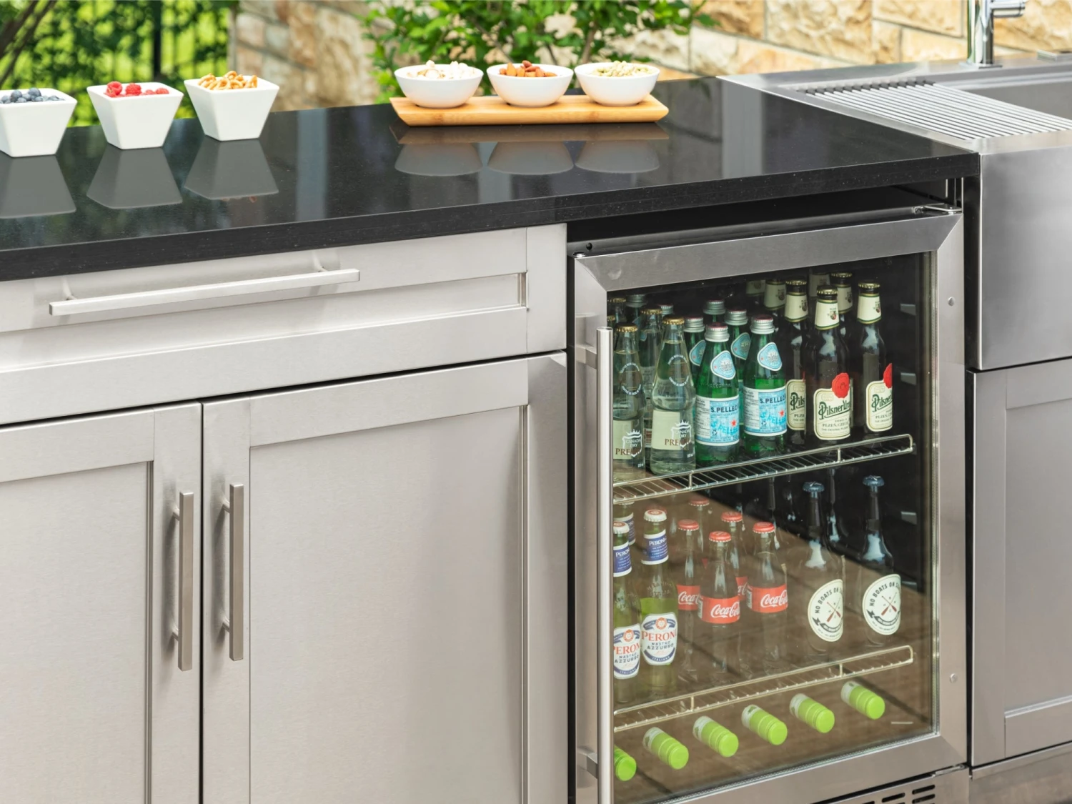 NewAge Products Signature Series Outdoor Kitchen Corner Granite Countertop 8 NewAge Products Signature Series Outdoor Kitchen Corner Granite Countertop