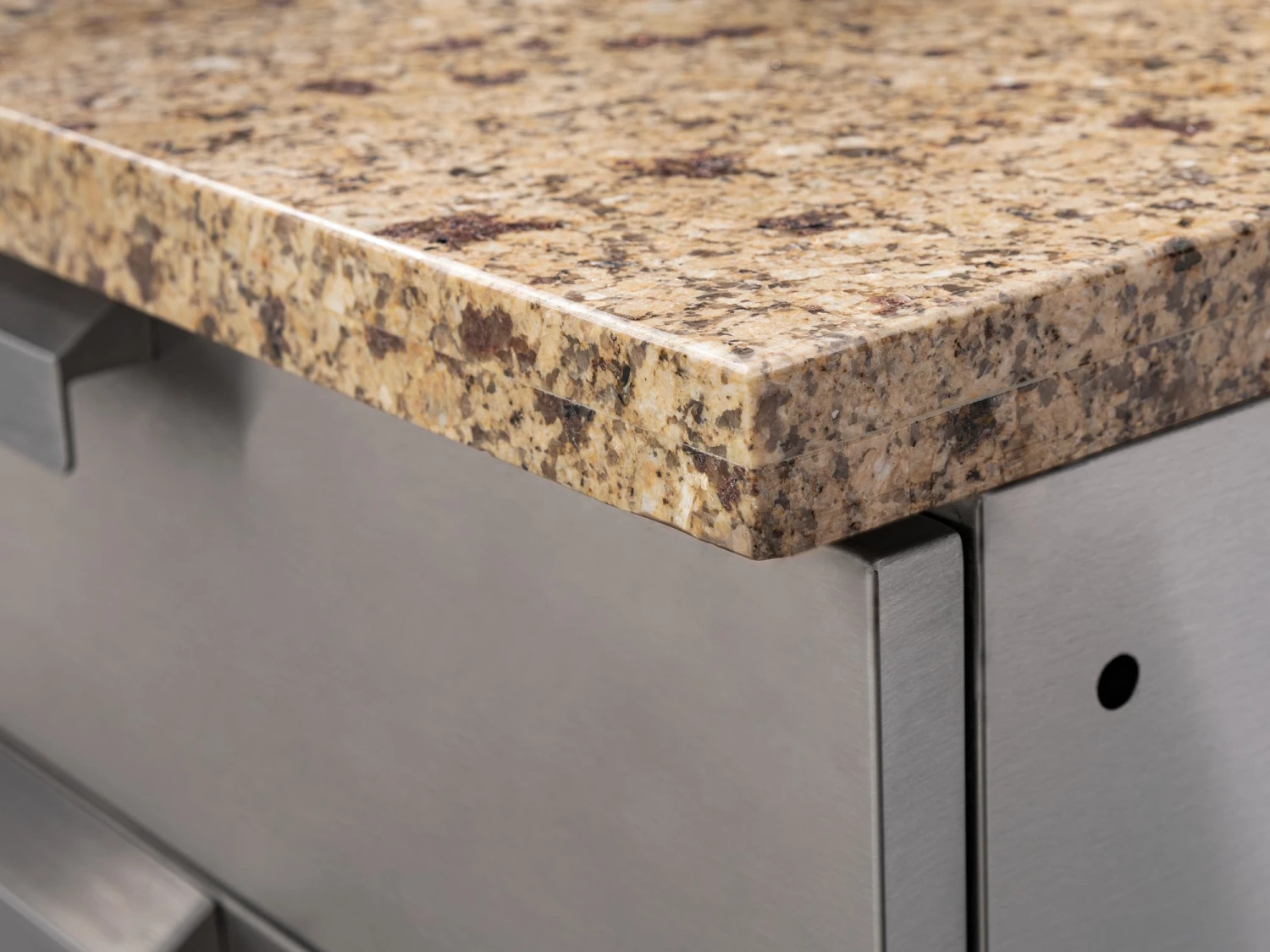 NewAge Products Outdoor Kitchen Granite Countertop 20 NewAge Products Outdoor Kitchen Granite Countertop